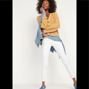 Old Navy white ankle jeans in size 8